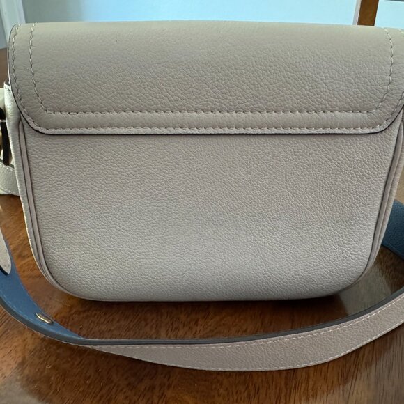 Louis Vuitton Lockme Tender in Greige - Picture 7 of 15